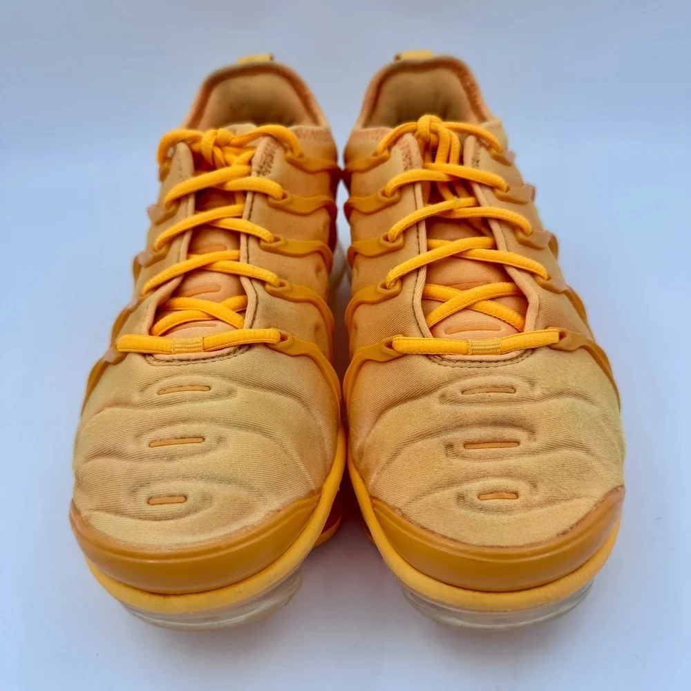 Nike Air VaporMax Plus Womens 7 University Gold Orange CW7011-800